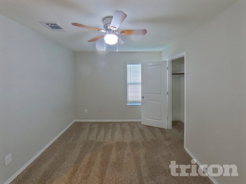 Building Photo - 1709 Princeton Ave