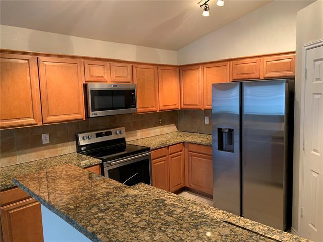 Building Photo - 1535 Sleepy Hollow Dr