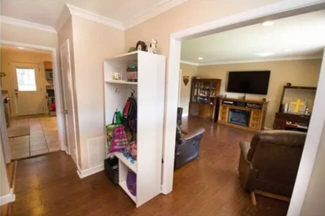 Building Photo - 4204 Maplewood Ct