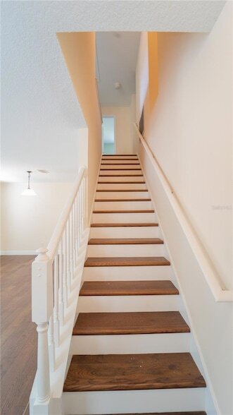 Building Photo - 2264 Hillshire Dr