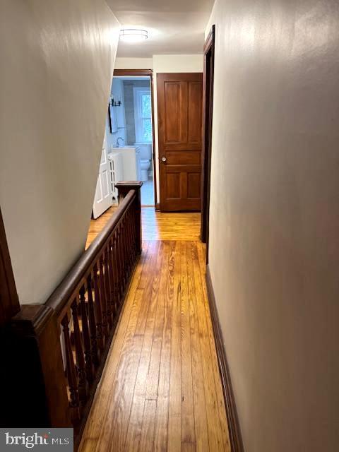 Building Photo - 326 N 5th St