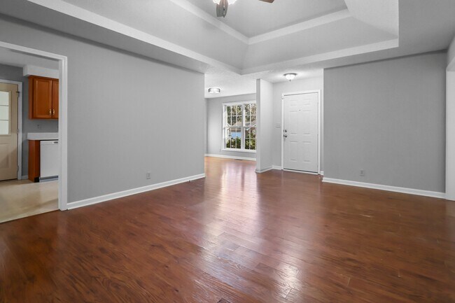 Building Photo - 609 Corinth Ct