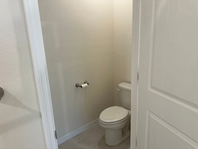 Building Photo - 2 Bedroom + Office / 2 Bath Duplex for Rent in Leesburg -  Move In Special !!!!