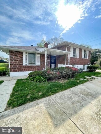 Building Photo - 3512 Mayfair Rd