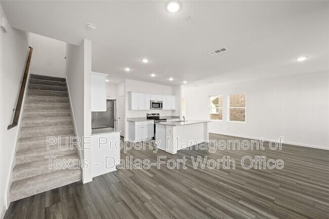 Building Photo - 241 Berthe Ct