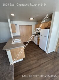 Building Photo - 1805 E Overland Rd