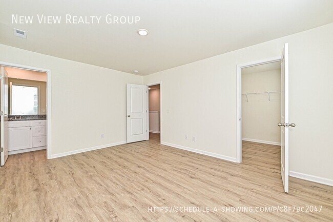 Building Photo - 1725 E Cloaninger Ave