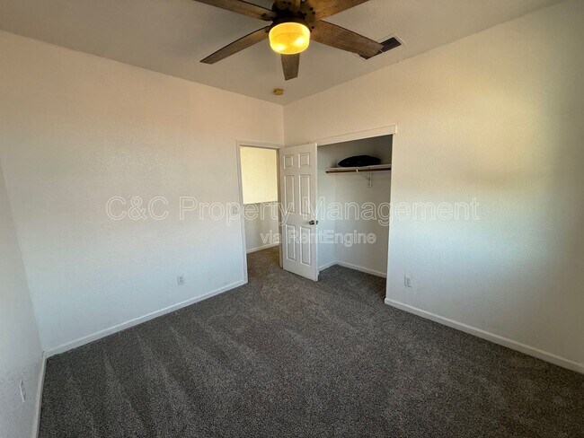 Building Photo - 10477 Albert Dr