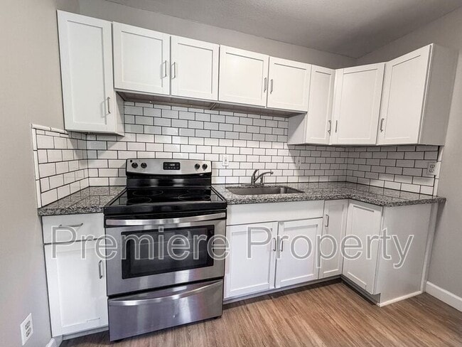 Building Photo - 11117 E 15th St S