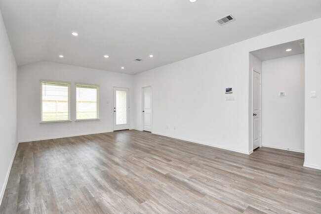 Building Photo - 24430 Elmwood Falls Dr