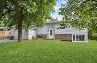 Building Photo - 4-Bedroom 2-bath in West Lafayette!
