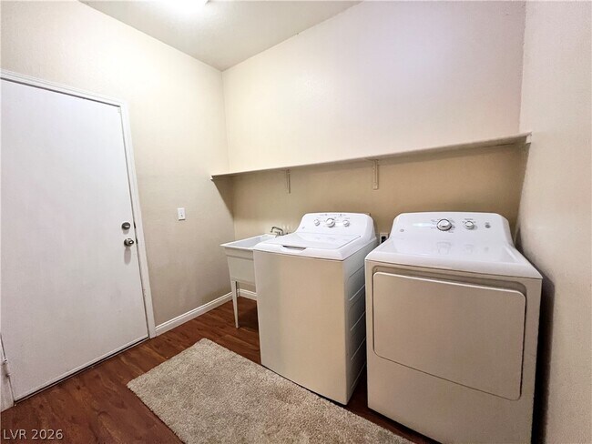 Building Photo - 1737 Buttermilk Dr