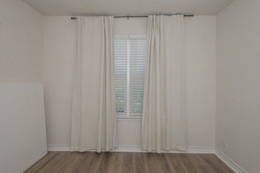 Building Photo - 14059 Coquina Blfs