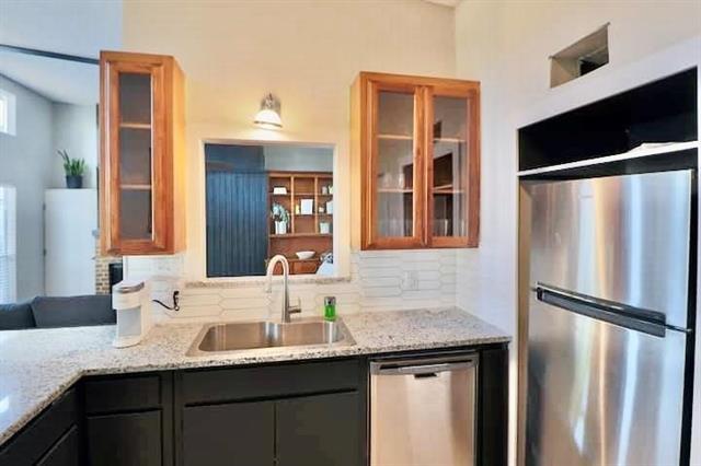 Building Photo - 2708 Mc Cart Ave