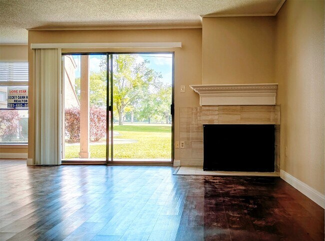 Building Photo - 8413 Sands Point Dr