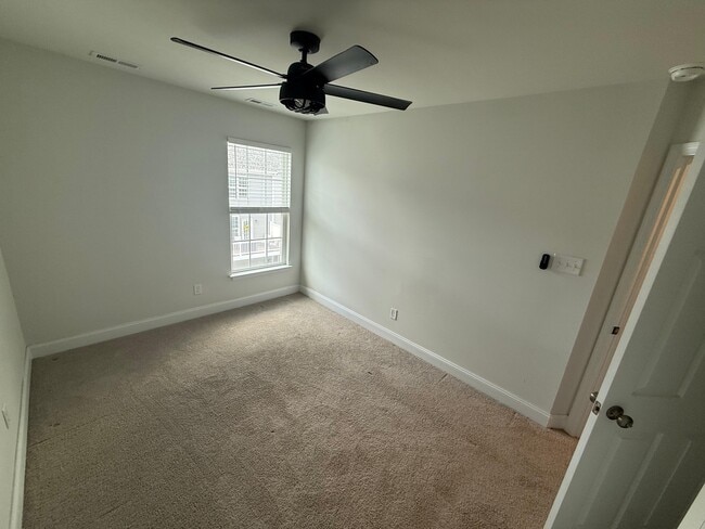 Building Photo - 6932 Leire Ln