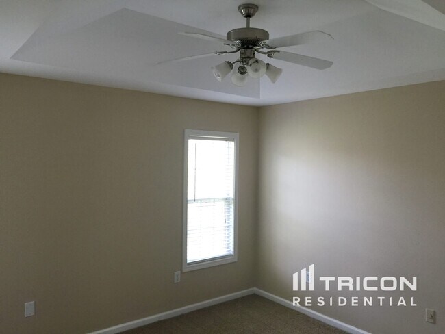 Building Photo - 7838 Cambridge Dr