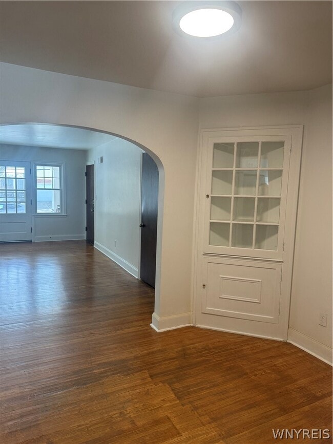 Building Photo - 153 Park Dr