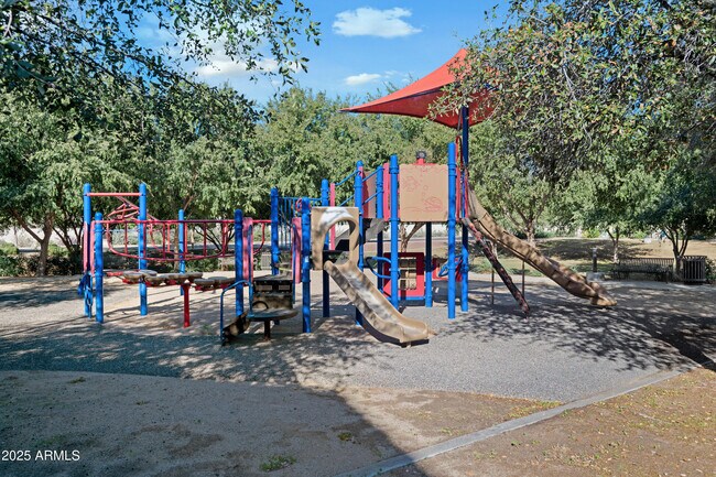 Building Photo - 1752 E CHELSEA Ln