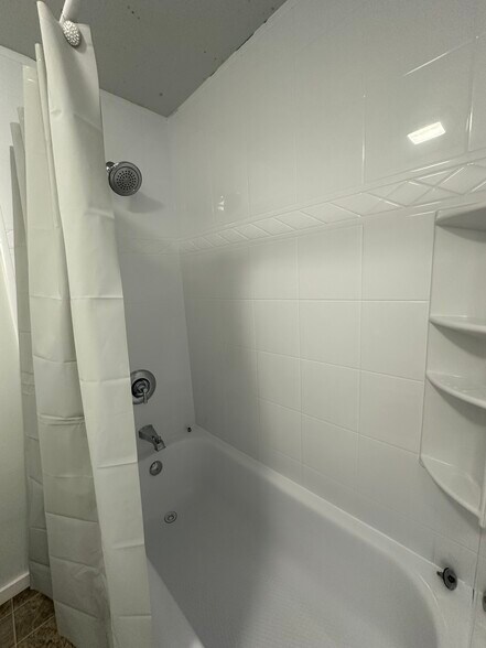 Shower Tub - 18101 76th Ave W