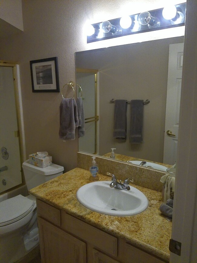 Building Photo - Seasonal  available Sept 1, 2025 to April 30,2026