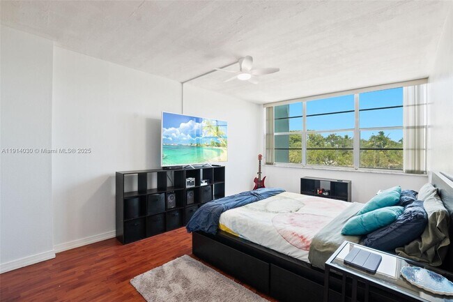 Building Photo - 2771 Taft St