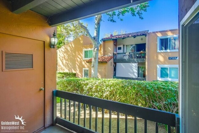 Building Photo - Stylish 2Bdm 1Ba Condo in the Waterbridge ...
