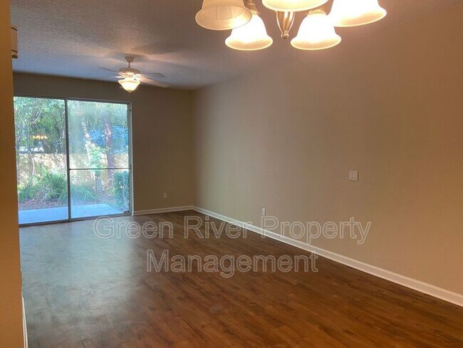 Building Photo - 3697 Hartsfield Forest Cir