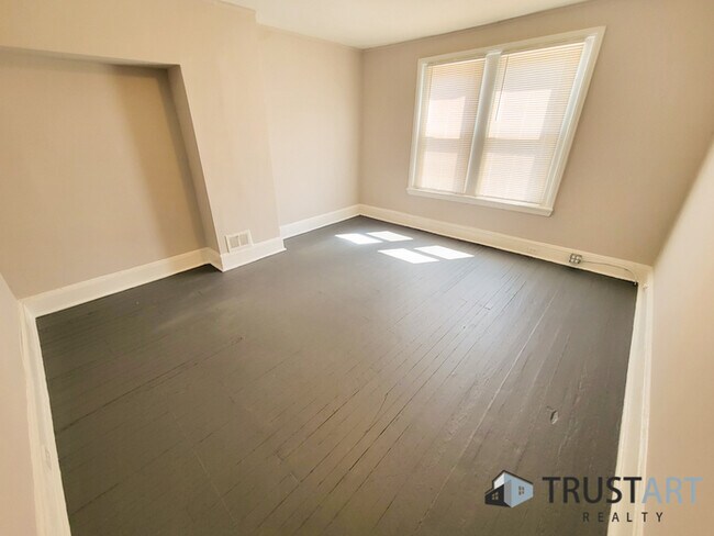 Building Photo - 4839 Merion Ave