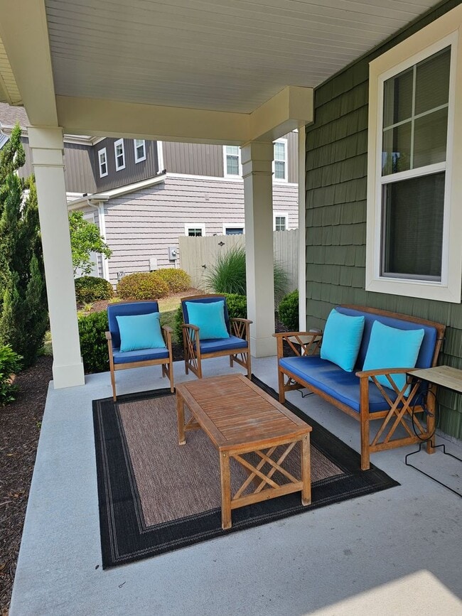 Building Photo - 1949 Bexley Ln