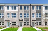 Building Photo - 2684 Brookview Dr NW