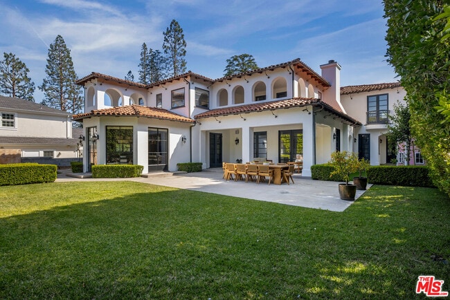 Primary Photo - 706 N Crescent Dr