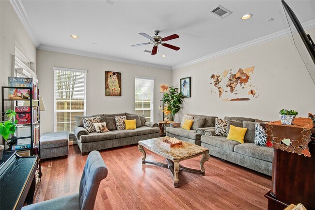 Building Photo - 44 Versante Ct