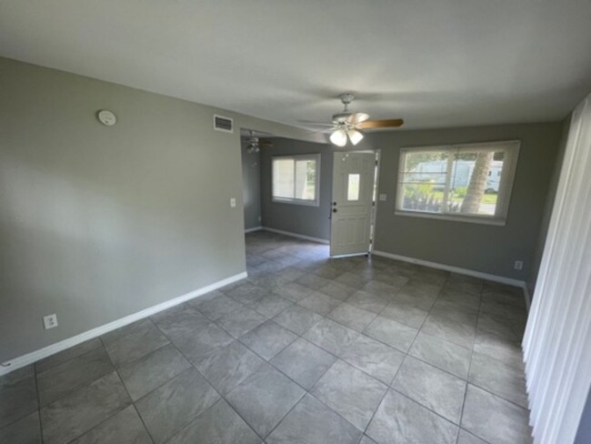 Building Photo - Charming 2BR/1BA Home Available NOW in Pin...