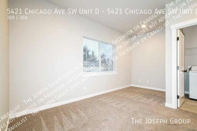 Building Photo - 5421 Chicago Ave SW