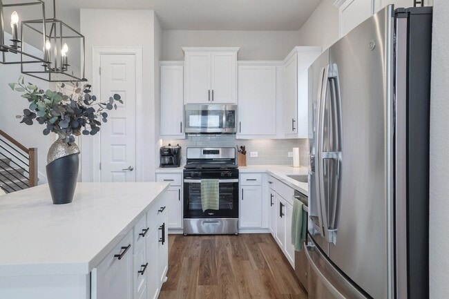 Building Photo - 4906 Seadrift Dr
