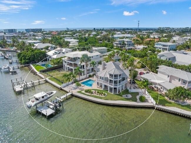 Building Photo - 527 56th St