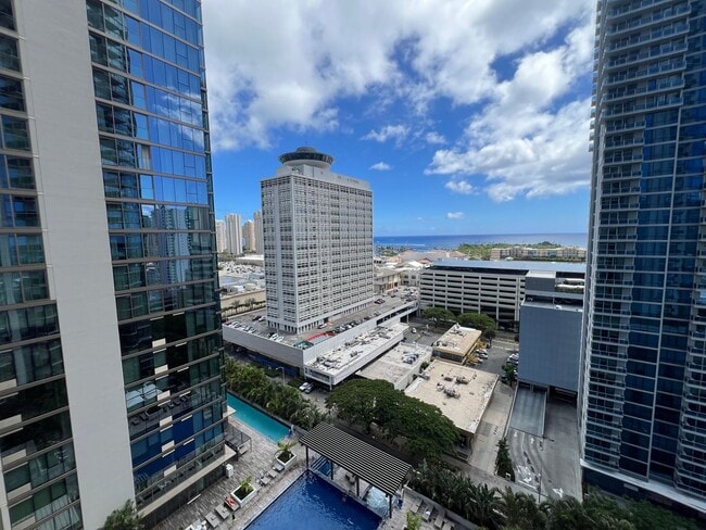 Building Photo - 1388 Kapiolani Blvd