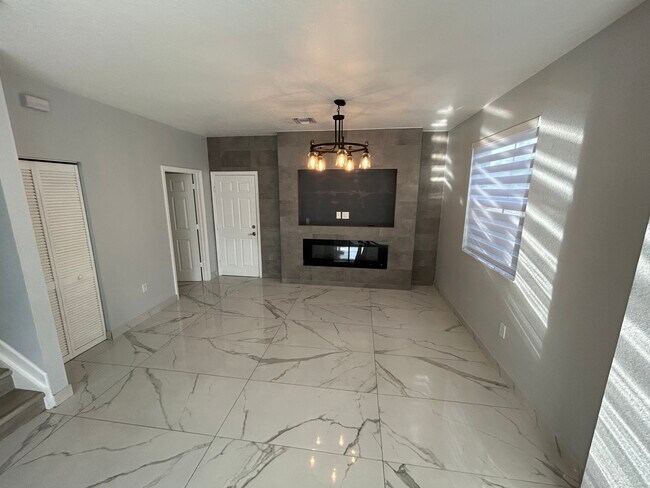 Building Photo - 4621 Belgian Ln