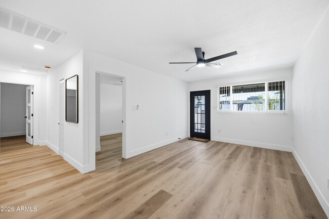Building Photo - 3518 E Montecito Ave