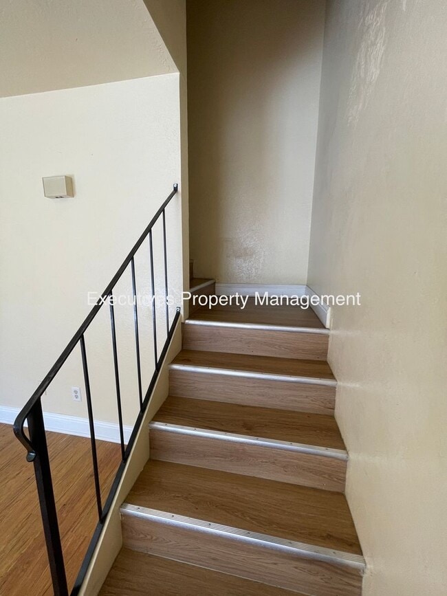 Building Photo - 4909 N Winery Cir