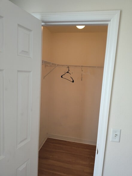 Building Photo - 400 Australian Way