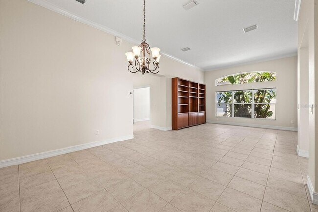 Building Photo - 4949 Sandy Brook Cir