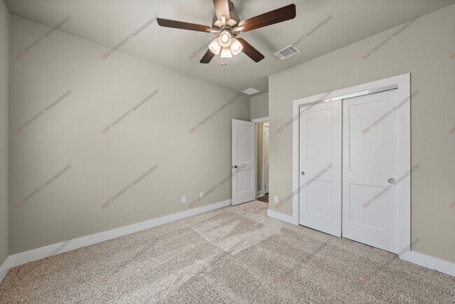 Building Photo - $500 OFF FIRST FULL MONTHS RENT