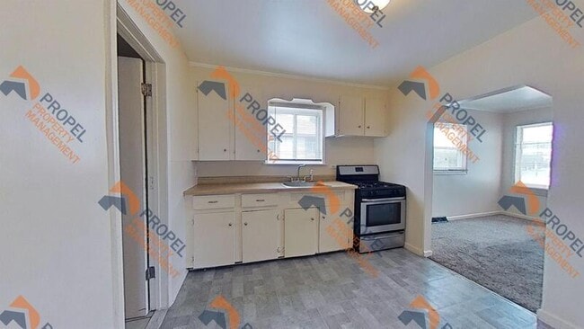 Building Photo - 25117 Malvina Ave
