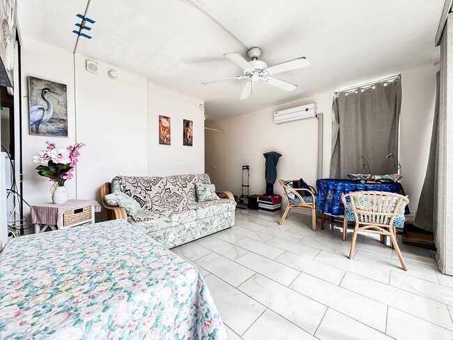 Building Photo - 444 Nahua St