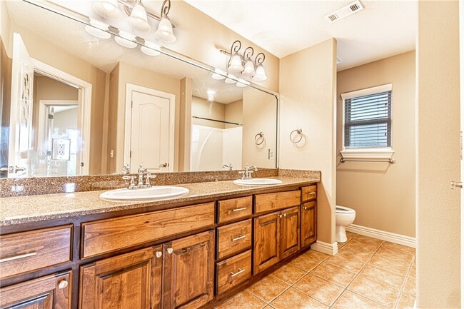 Building Photo - 1151 Torbay Trce