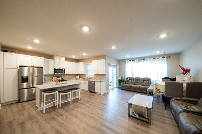 Building Photo - 13864 Kaylemore Trl