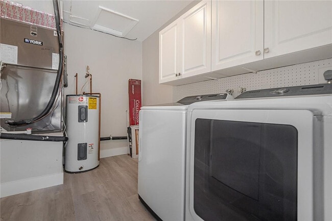 Building Photo - 2217 NE 20th Ave