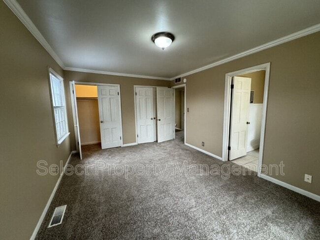 Building Photo - 5437 Covington Rd